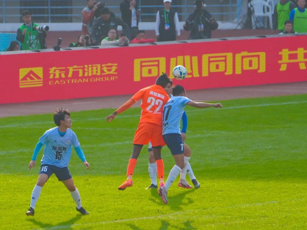 包含勇者之战！两支球队争夺胜利，比赛压轴上演的词条